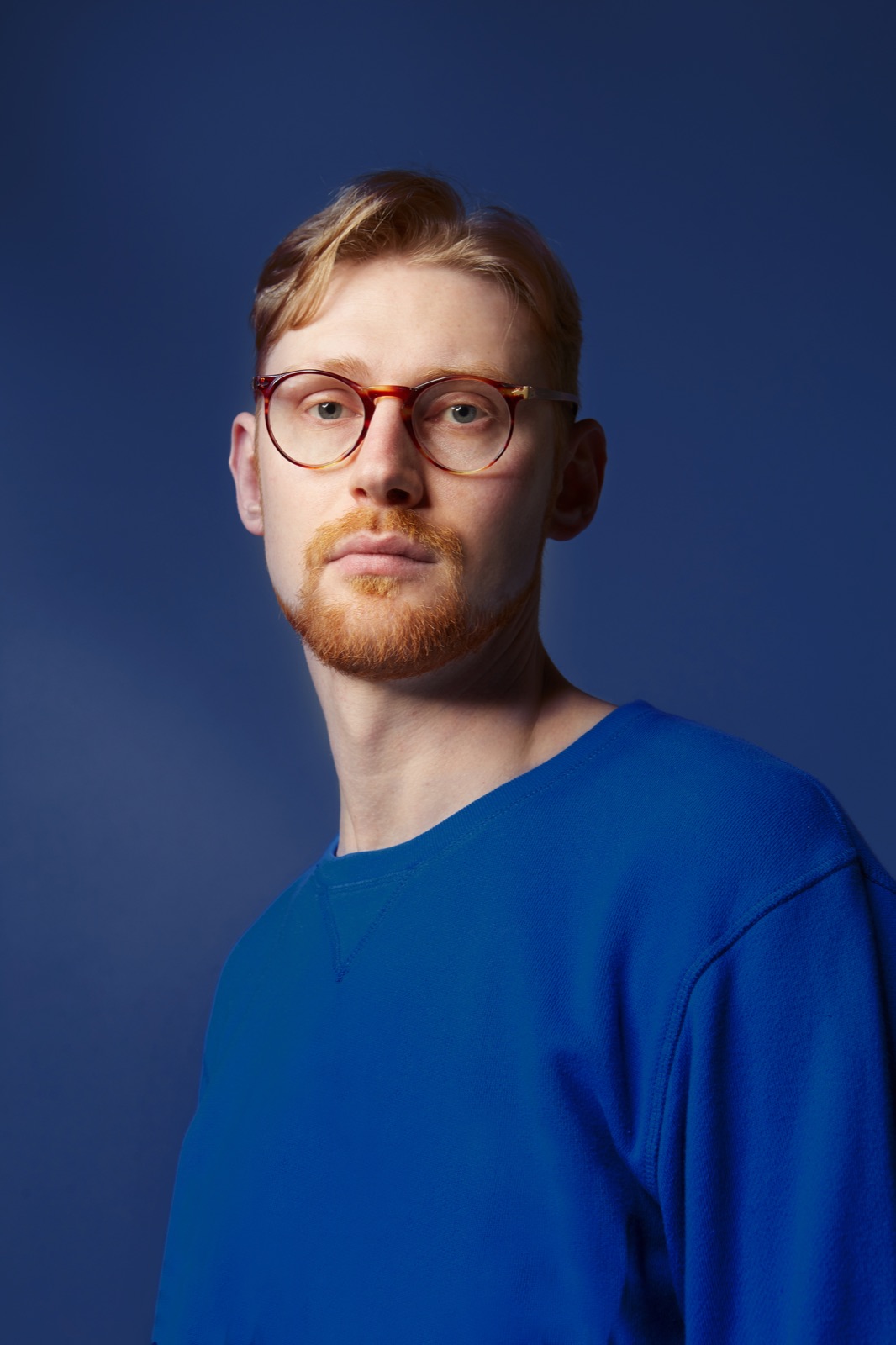 Single vision eyeglass lenses